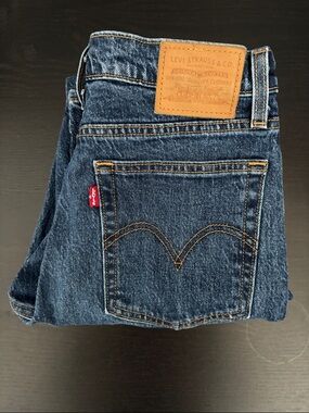 Levi's Wedgie Straight Indigo Jeans